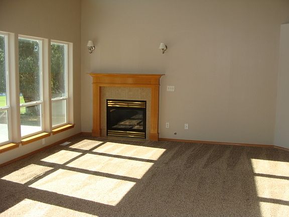3rd image of 2905 S Man O War Ln