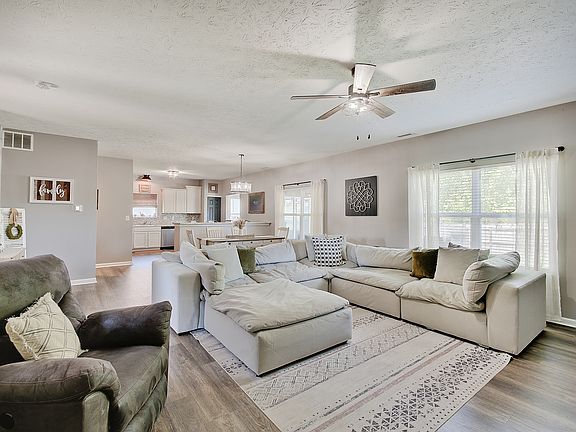 4th image of 3806 Boundary Bay Dr