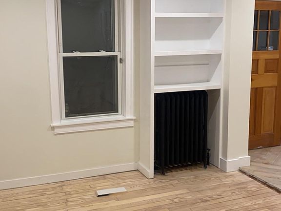 4th image of 70 Bellingham Ave #1