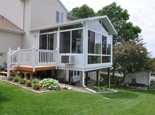 1111 Glendale Hills Dr NE, Rochester, MN 55906