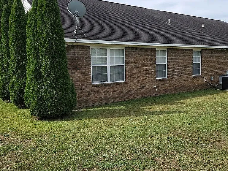 3411 Landmark Dr — Photo 3