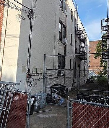 4th image of 1714 Avenue V