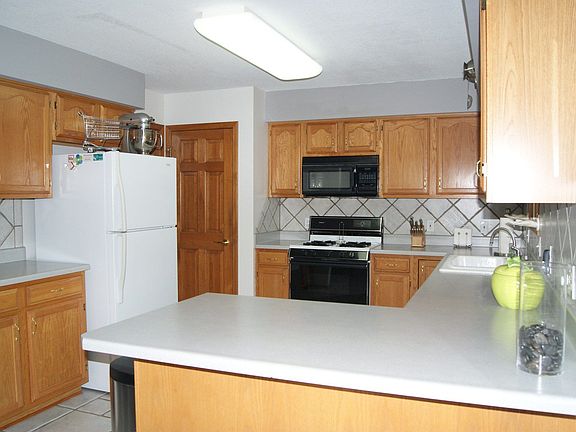 5th image of 9018 Dartford Ct