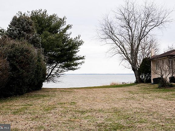 2nd image of 2110 Bay Dr