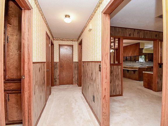 4th image of 718 Partridge Ln