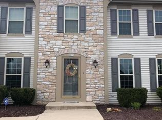 1015 River Park Dr, Waukesha, WI 53189