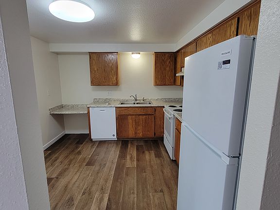 5th image of 9512 4th Ave W Unit 2