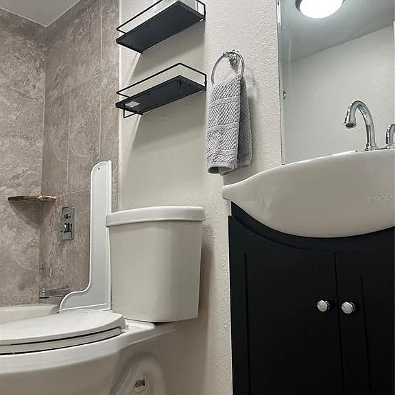 528 Golden Raintree Pl — Photo 18