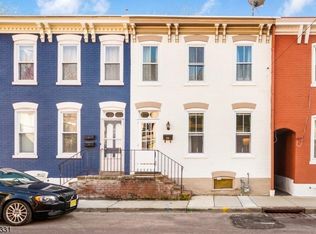 25 Swan St, Lambertville, NJ 08530