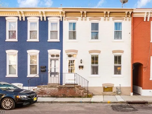 25 Swan St, Lambertville, NJ 08530