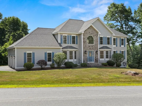 8 Cobblestone Rd, Pelham, NH 03076