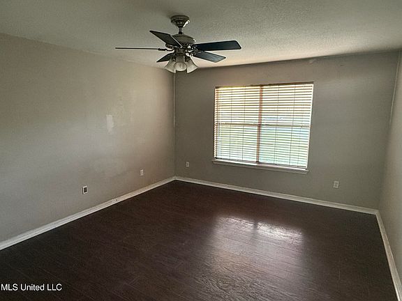 5th image of 15150 Sunset Dr