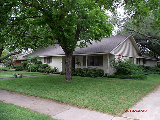 1st image of 2707 Peachtree Ln