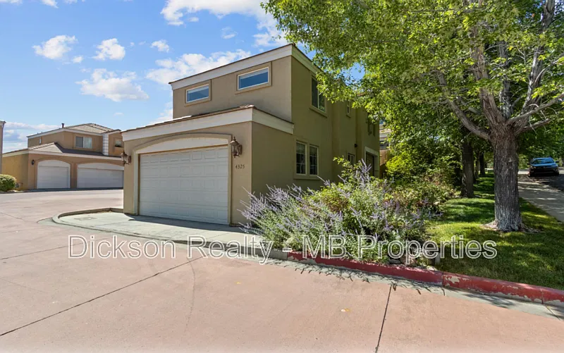 3 bed, 2.5 bath, 1482 sqft, $2,700 — Photo 1