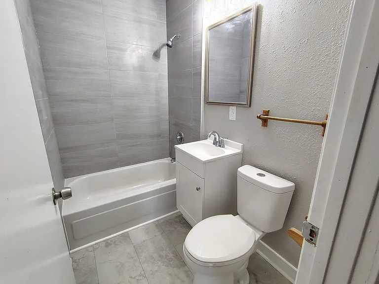 230 Sheridan Dr — Photo 6