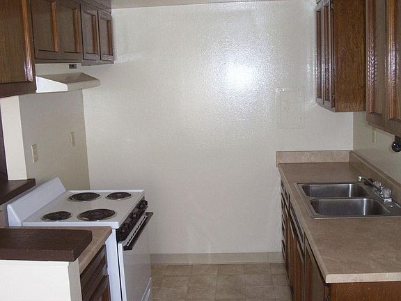 4th image of 11027 Barnwall St APT 12