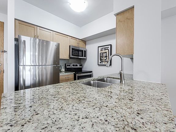 5th image of 4968 Yonge St #1505