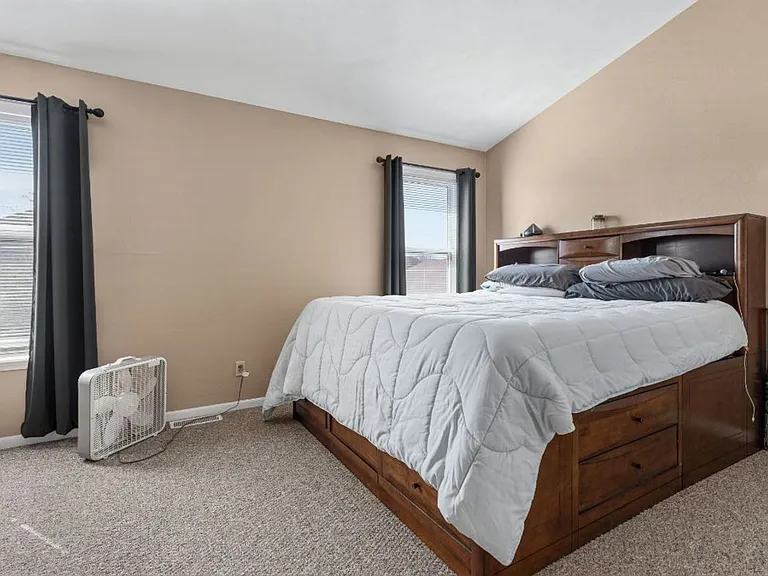 386 Amphitheater Dr — Photo 28