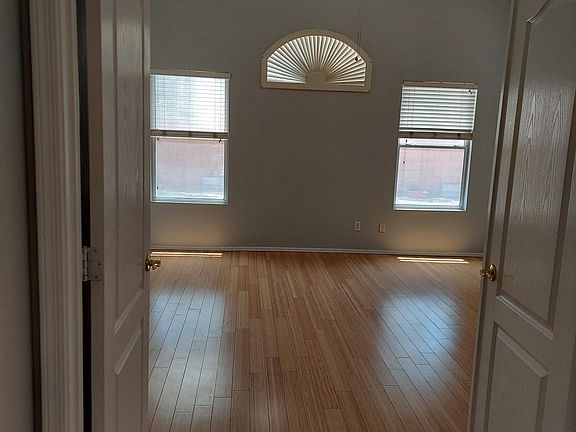 4th image of 8733 E Avalon Dr