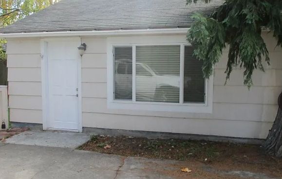 1st image of 1716 N Steele St