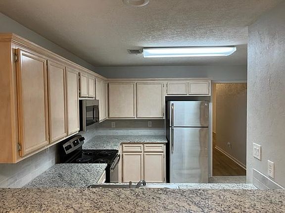 4th image of 7918 Pecan Dr