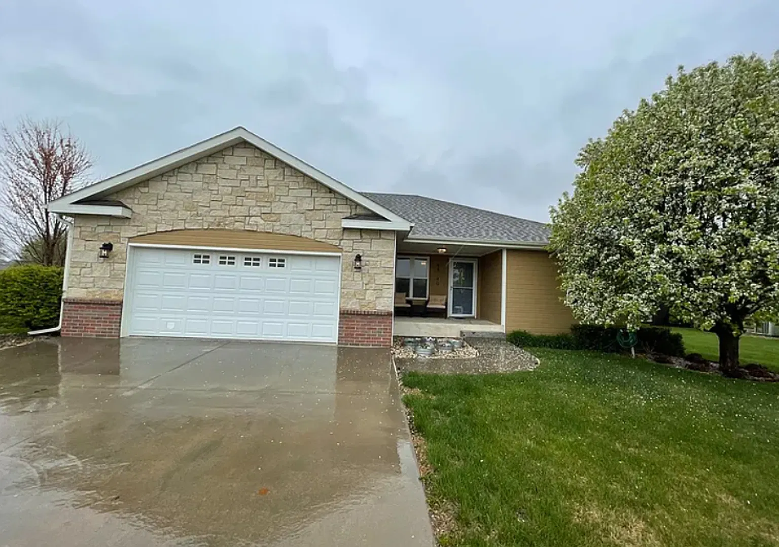 Executive 4 Bedroom / 3 Bath | 2,640 Sq Ft | Finished Basement | Stunning Home in a Quiet Neighbo... — Photo 2