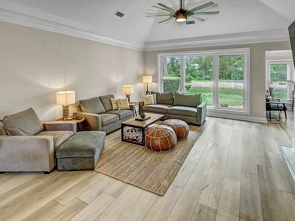 5th image of 1451 Oakmont Pl