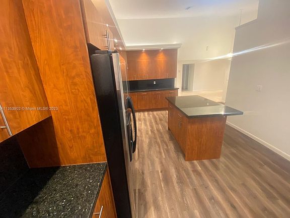 4th image of 6086 Live Oak Ct APT A