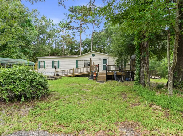 1073 Kings Lake Blvd, Defuniak Springs, FL 32433
