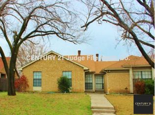 424 Liberty Pl, Grand Prairie, TX 75052