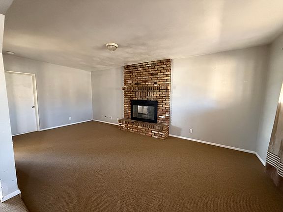 4th image of 807 N 14th Ave