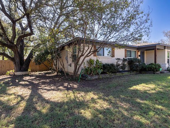 4th image of 611 Crestview Dr