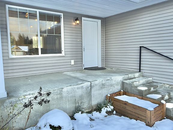 5th image of 32788 N 14th Ave