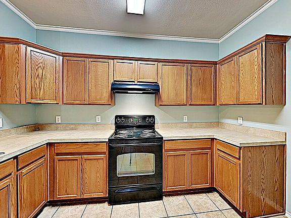 5th image of 2215 Glacier Park Ln