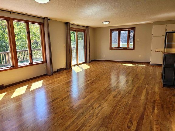 3rd image of 1411 County Road A #1