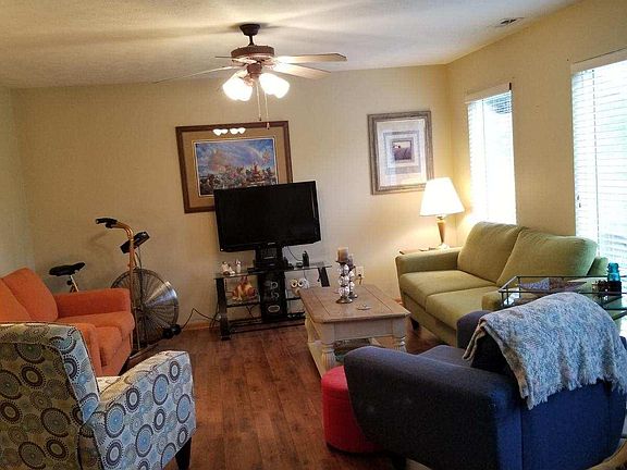2nd image of 1301 W Royal Dornoch Cir