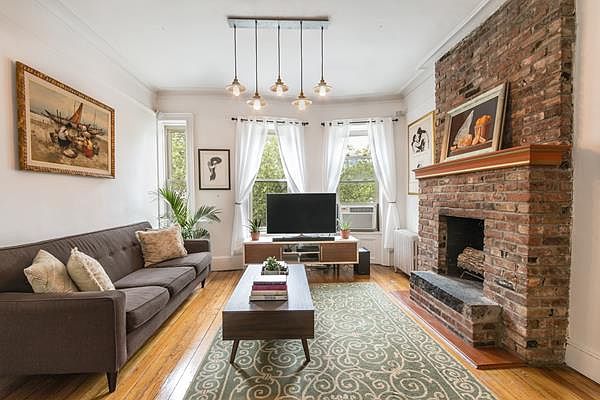 1st image of 24 Douglass St APT 4L
