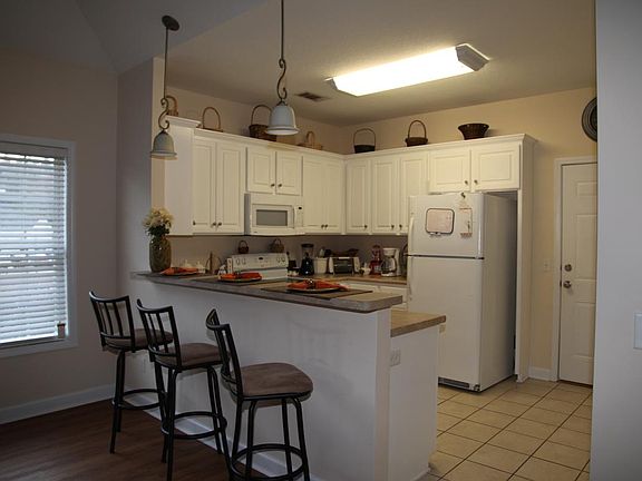 5th image of 303 Palm Ave