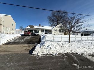 88 Coolidage Ave, Cedar Grove, NJ 07009