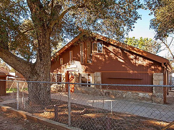 4th image of 2488 Manzanita Trl