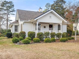 1157 Riverside Dr, Gainesville, GA 30501