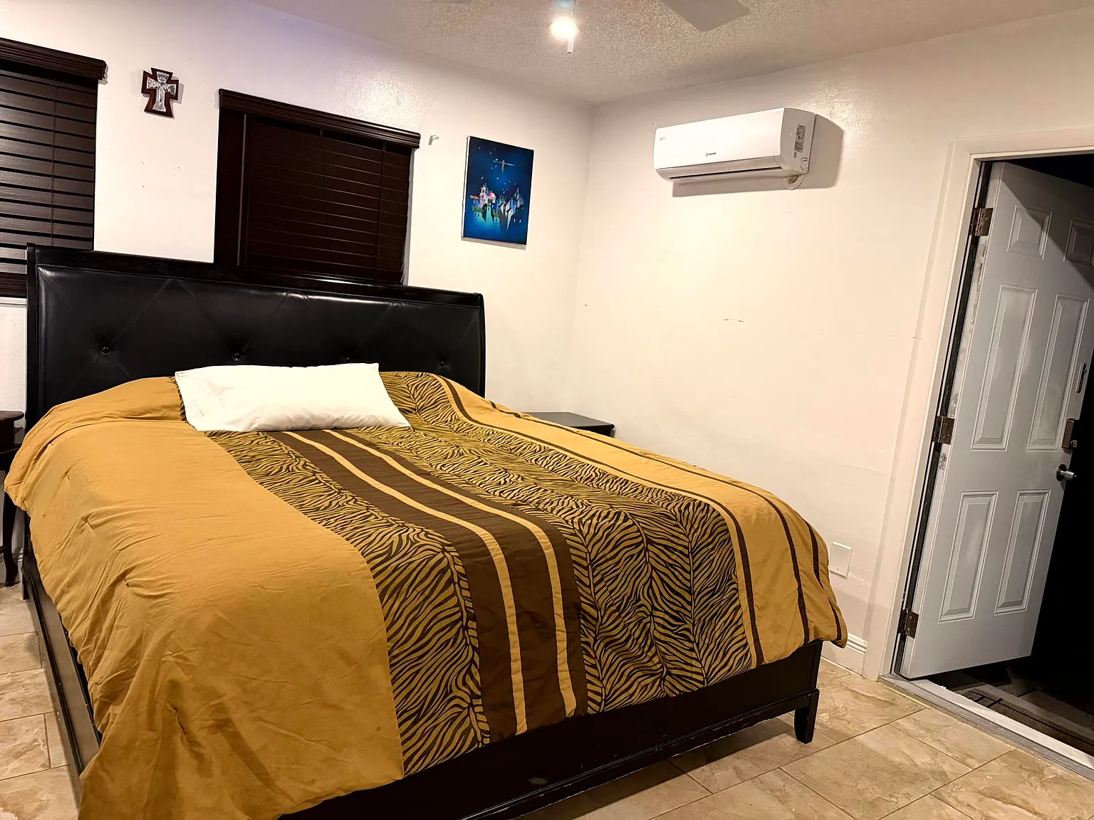 Studio, 1.0 bath, 1634 sqft, $1,200 — Photo 2