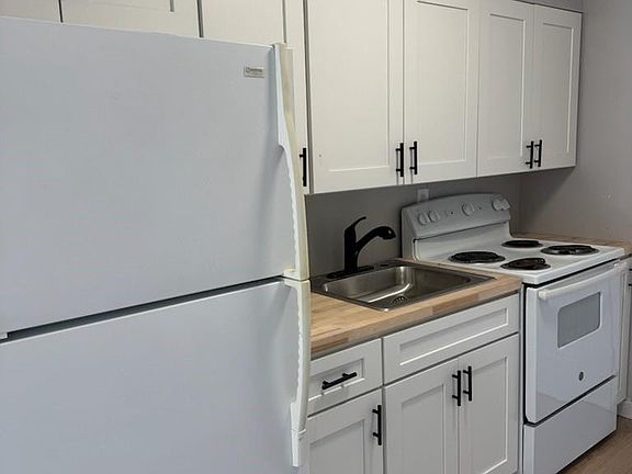 2nd image of 704 S Main Ave