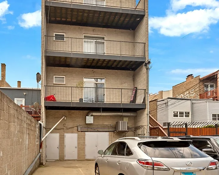 1045 N California Ave #4 — Photo 11