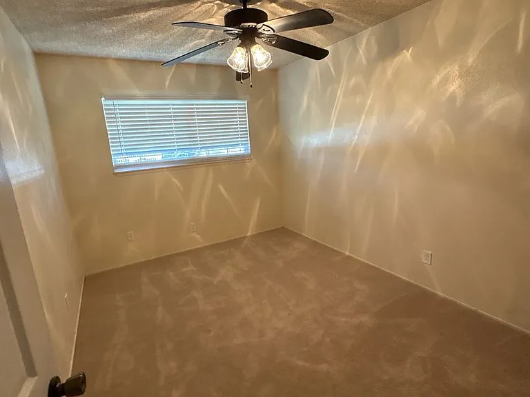 1737 W Buena Vista Ave — Photo 9