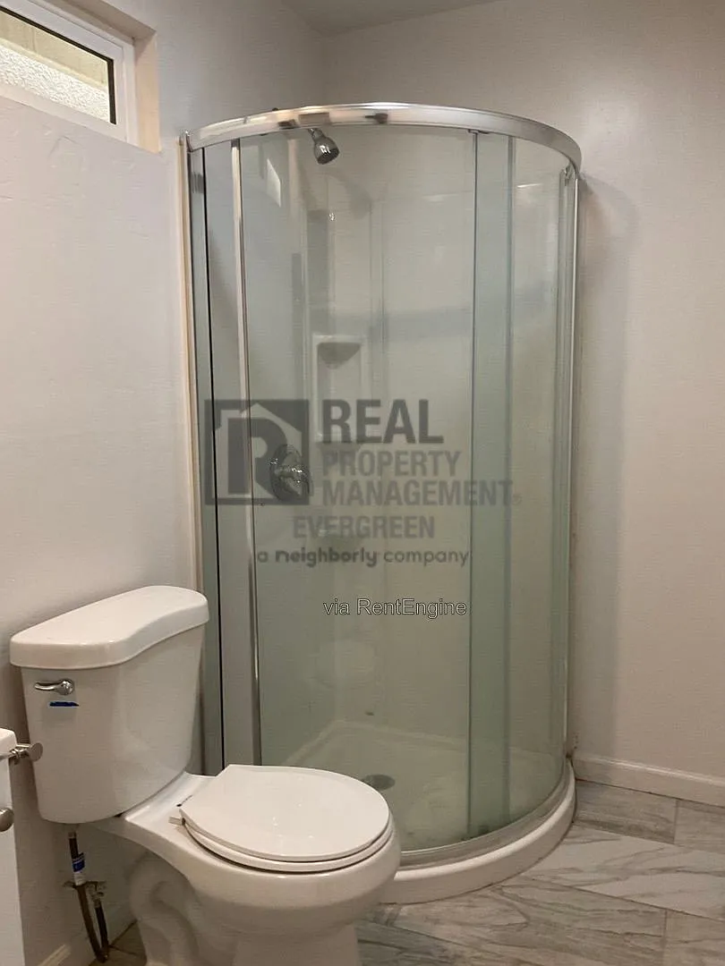 1 bed, 1.0 bath, $850 — Photo 2