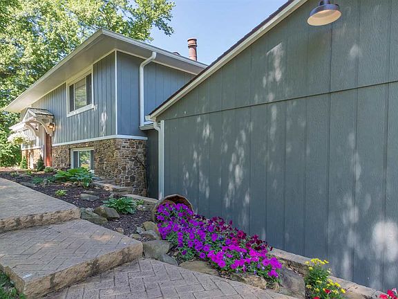 3rd image of 9393 E Woodview Dr