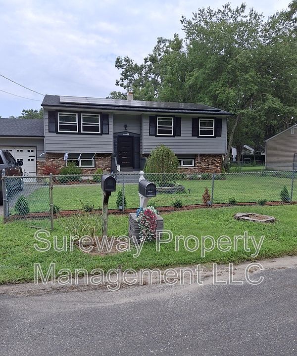 2nd image of 211 California Trl
