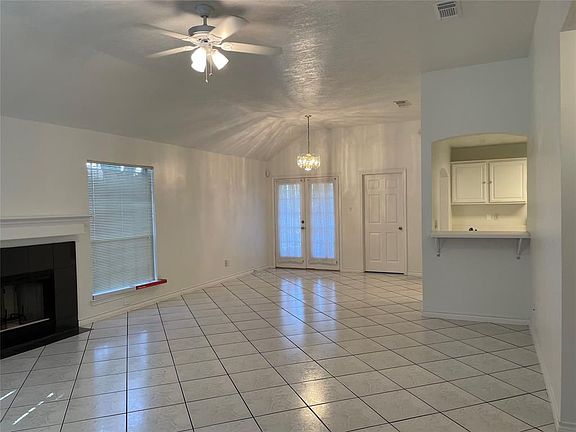 4th image of 6218 Fairview Forest Dr