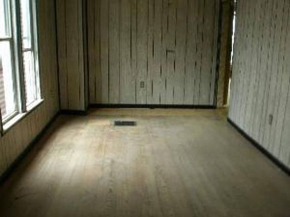 5th image of 230 E Wiconisco Ave